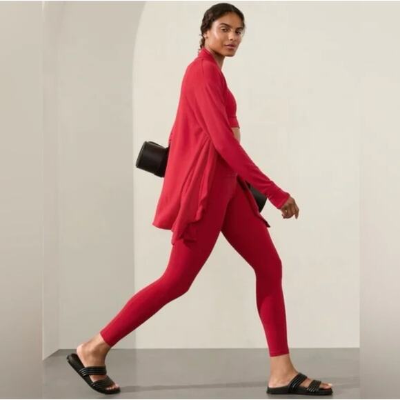 ATHLETA Pranayama Wrap Clover Berry Red Sz 1X NWT {FF25} - Picture 3 of 5